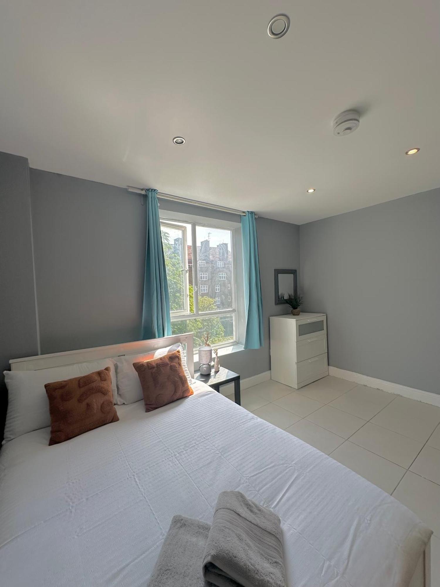 Luxury Private Room In Central Лондон Екстериор снимка